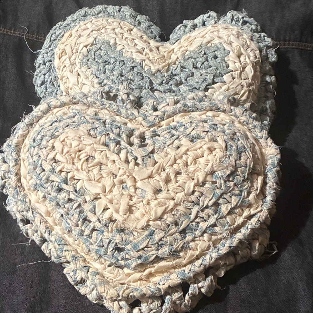 Handcrafted Heart-Shaped Woven Art in Blue and Cream Ventige
